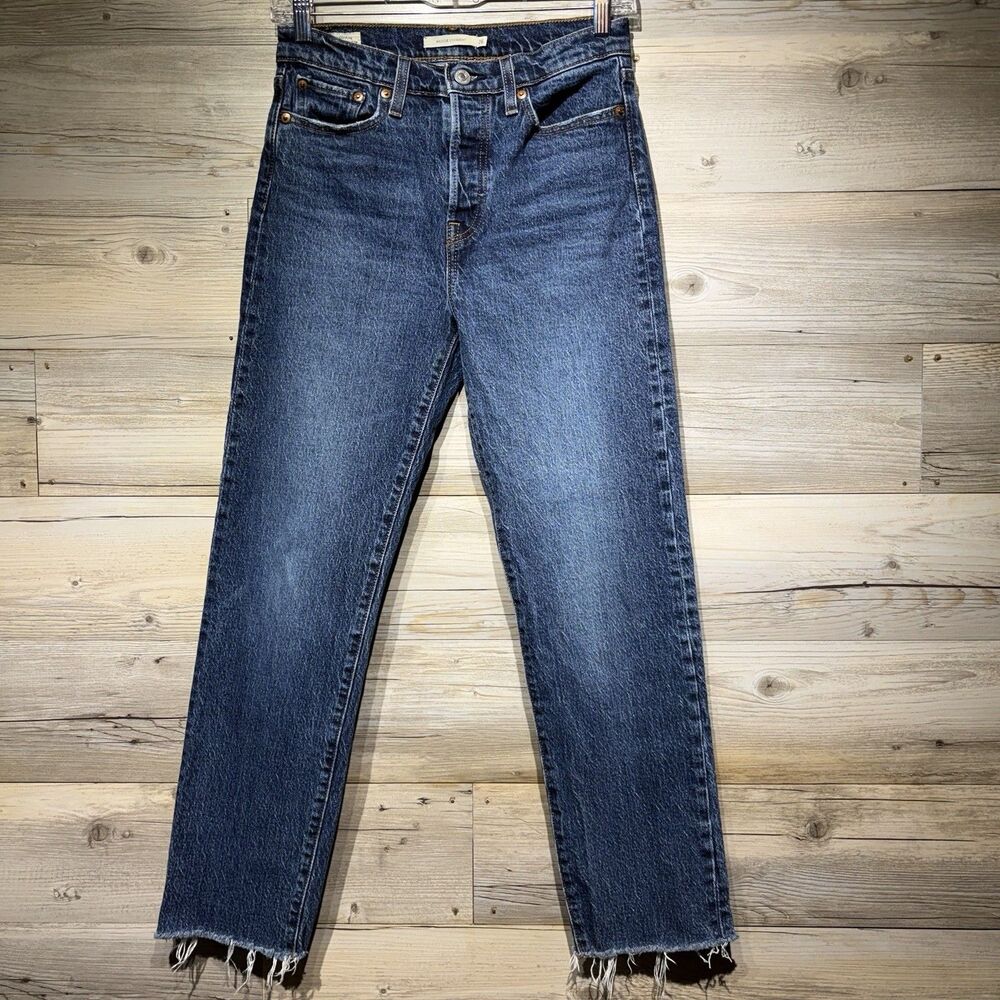 Levi’s Premium Wedgie Straight Ankle Button Fly Jeans Raw Hem Size 26 W27 L27